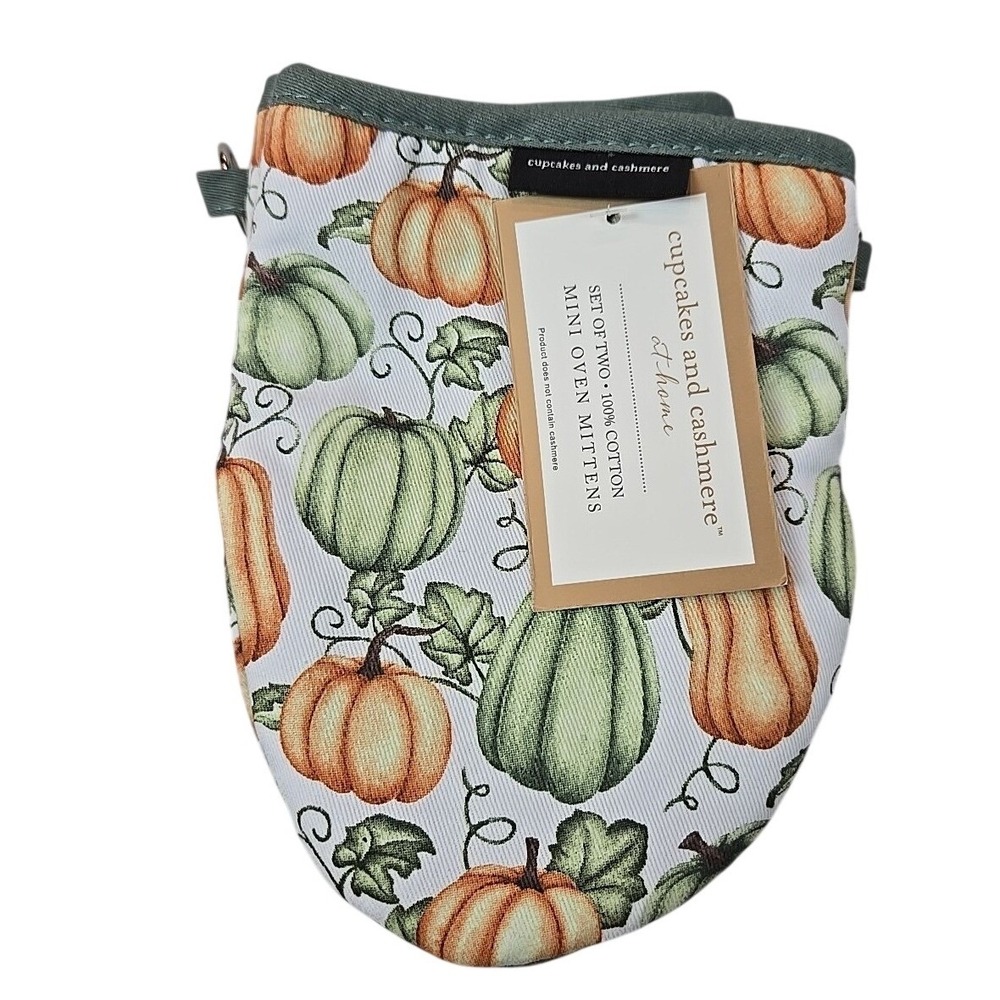 Cupcakes and Cashmere Pumpkin Mini‎ Oven Mitts Set of 2 Fall Thanksgiving NWT